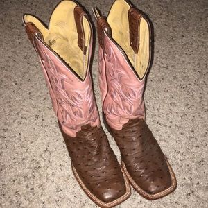 Justin boots full quill ostrich wide square toe